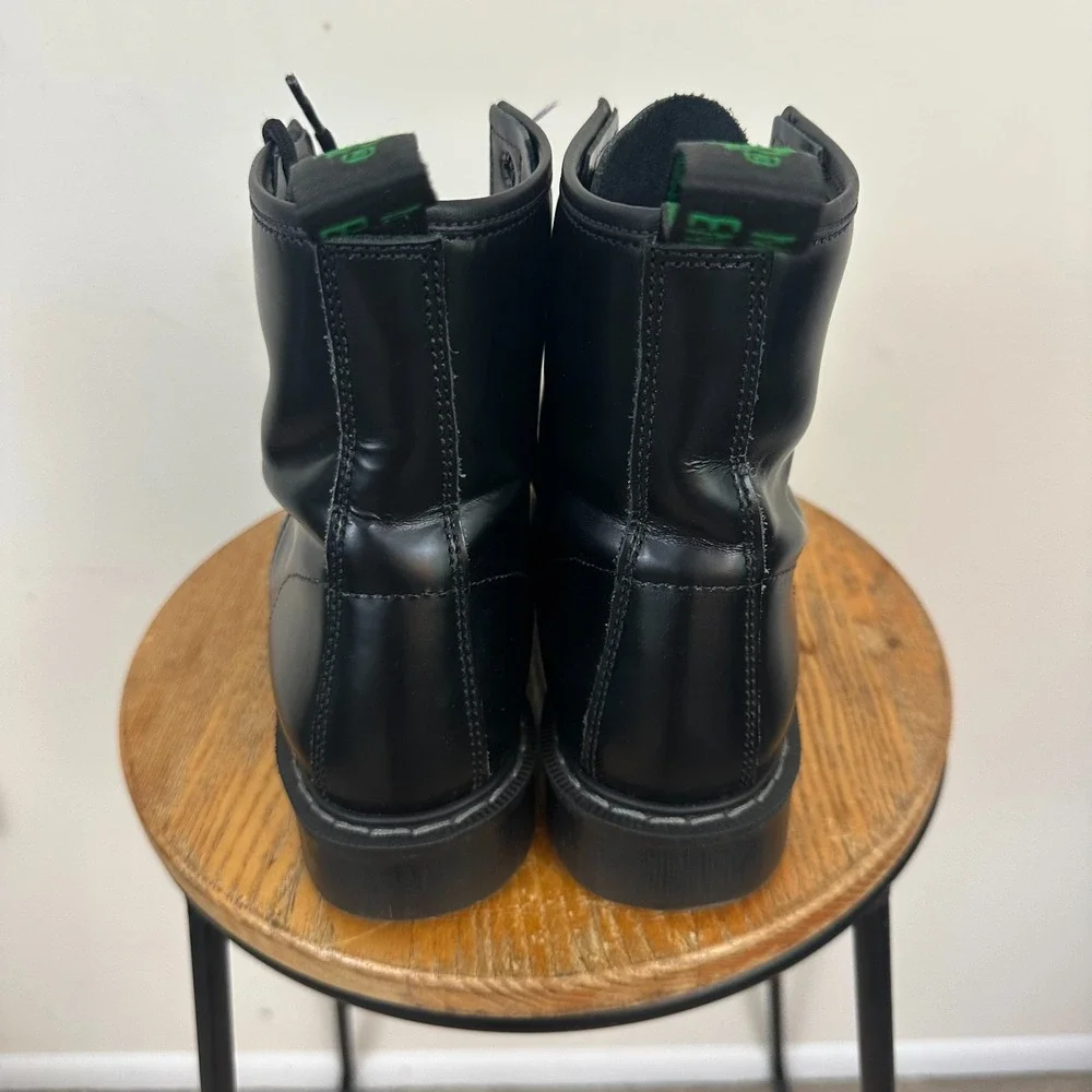 Solovair Hi-Shine 8 Eye Mens Black Leather Suspension Soles 7.5 US Derby Boots